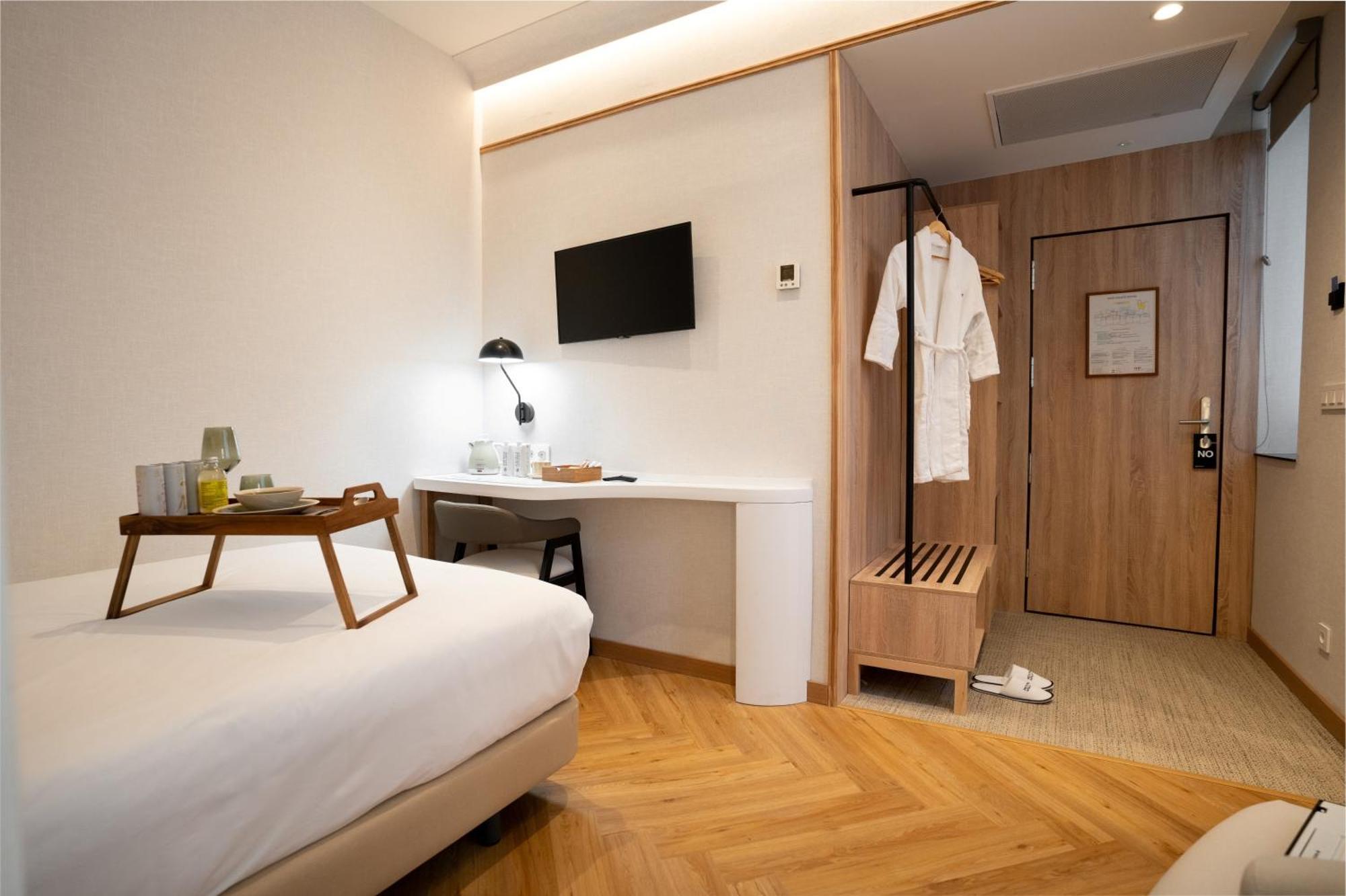 Deluxe Single Room
