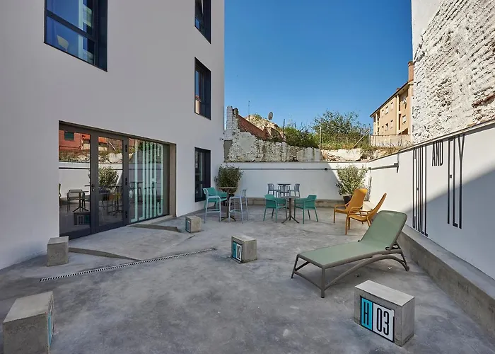 Hotel cerca del colegio: Hostelfly