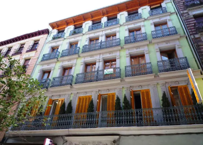 Resorts Guide Hostal La Fontana