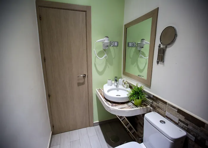 Hostal Adis