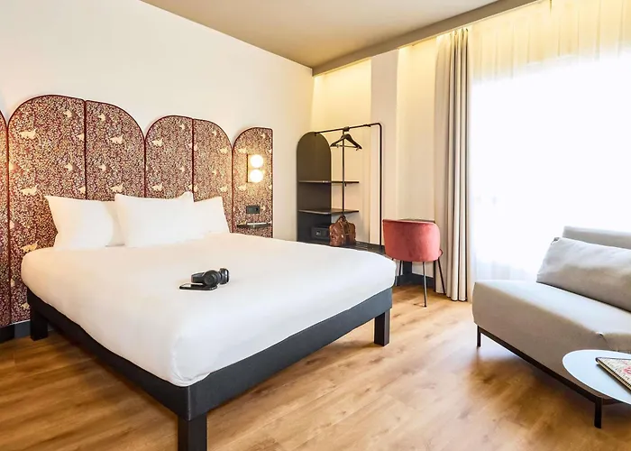  Ibis Styles Madrid Centro Maravillas